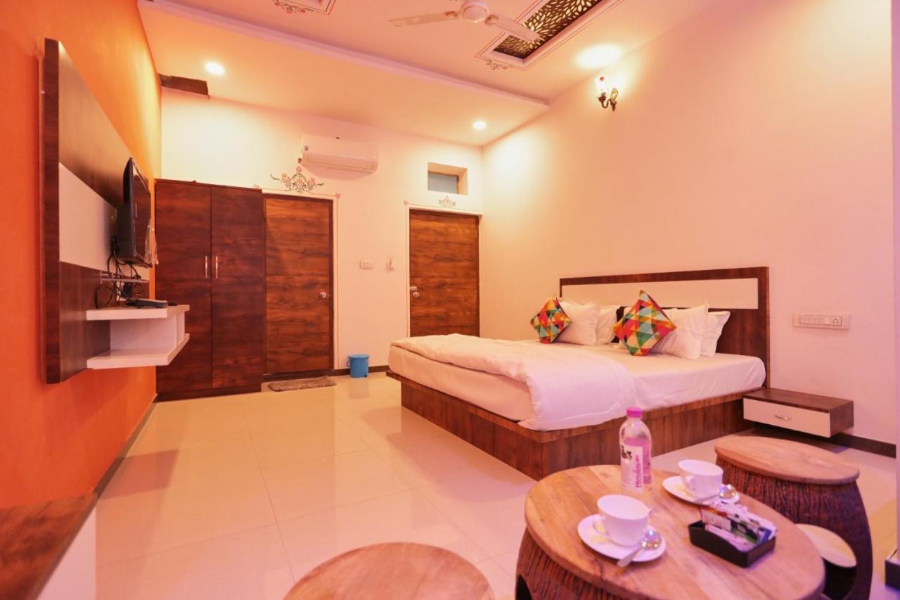 Hotel Neev Haweli Udajpur Zewnętrze zdjęcie